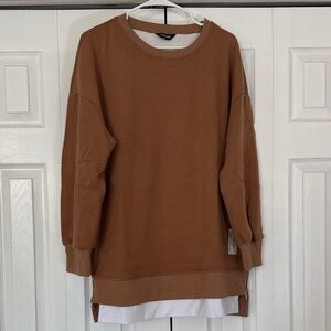 Casual Brown Sweatshirt with White Layer